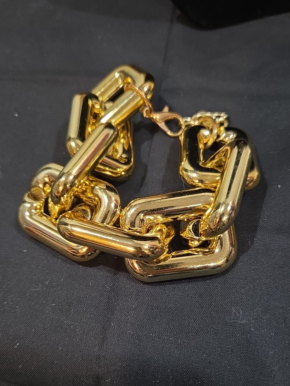CHUNKY GOLDTONE LINK BRACELET
